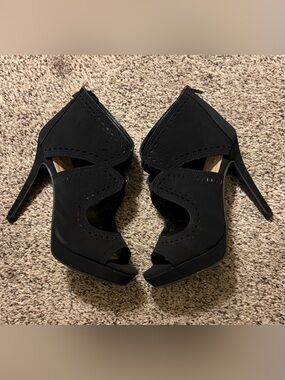 Apt. 9 Elegant Black Cutout Heels